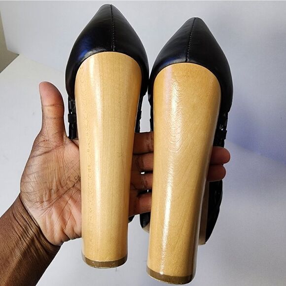 Bebe   - Picture 4 of 12